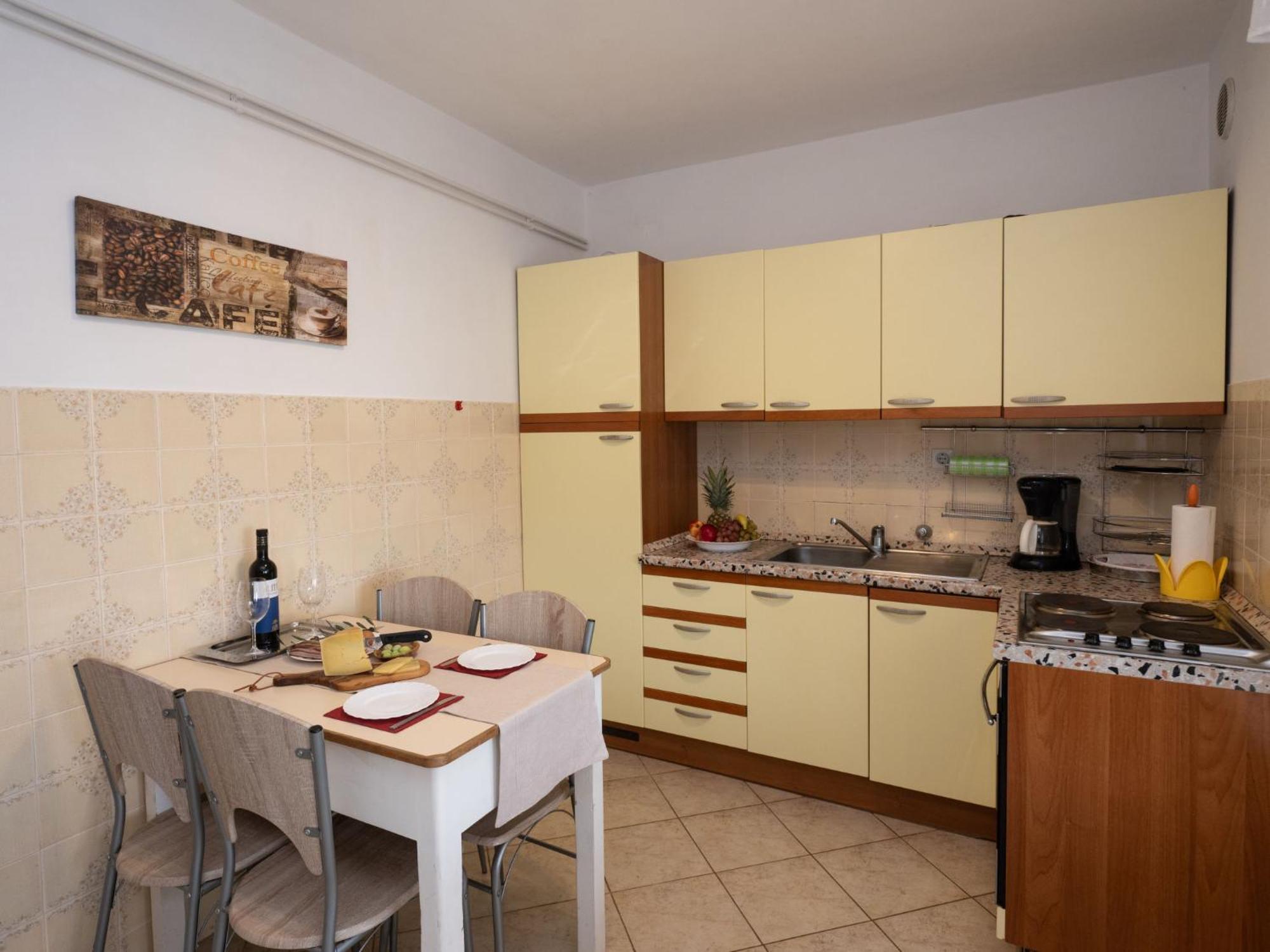 Apartment Hela - Lov512 By Interhome Opatija